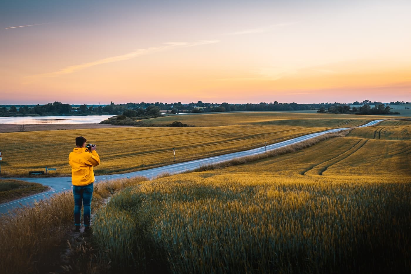 Dansk landskab i sommersol